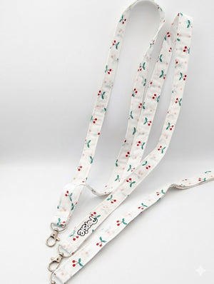 Tour de cou porte-clés tissu cerises — lanyard fait main