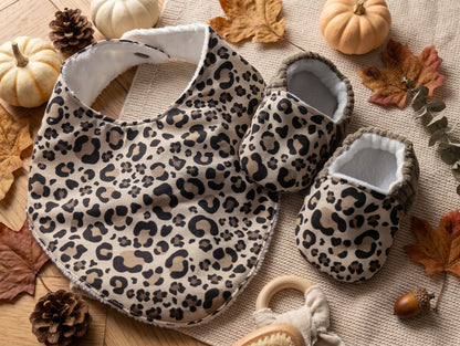 Ensemble Bavoir Bandana & Chaussons Bébé Léopard Taille 0-3 mois — Collection Bejah