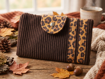 Portefeuille compagnon - Collection Féline Dorée en velours marron & léopard | Fait main